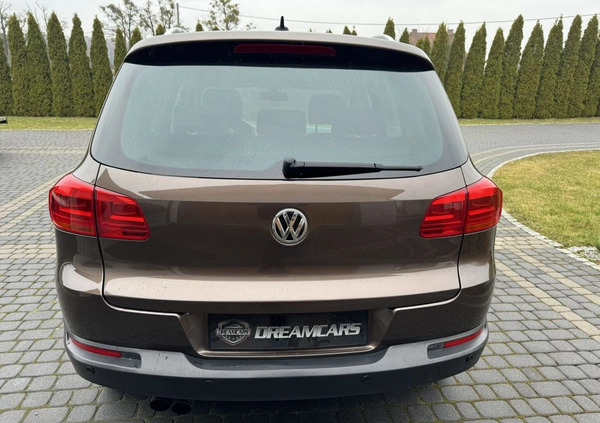 Volkswagen Tiguan cena 46900 przebieg: 229112, rok produkcji 2011 z Drobin małe 379